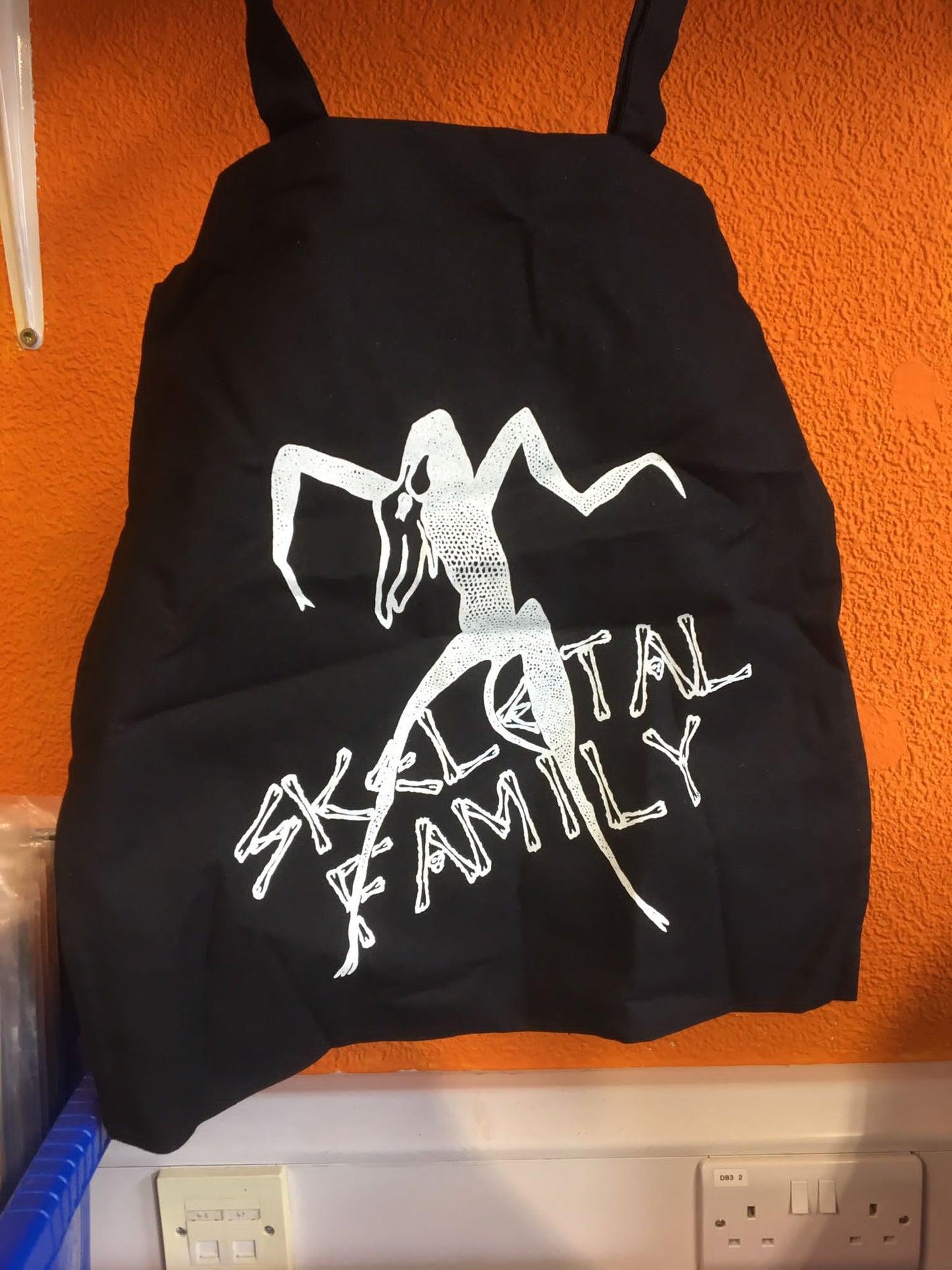 SKELETAL FAMILY: TOTE BAG MONSTER LOGO