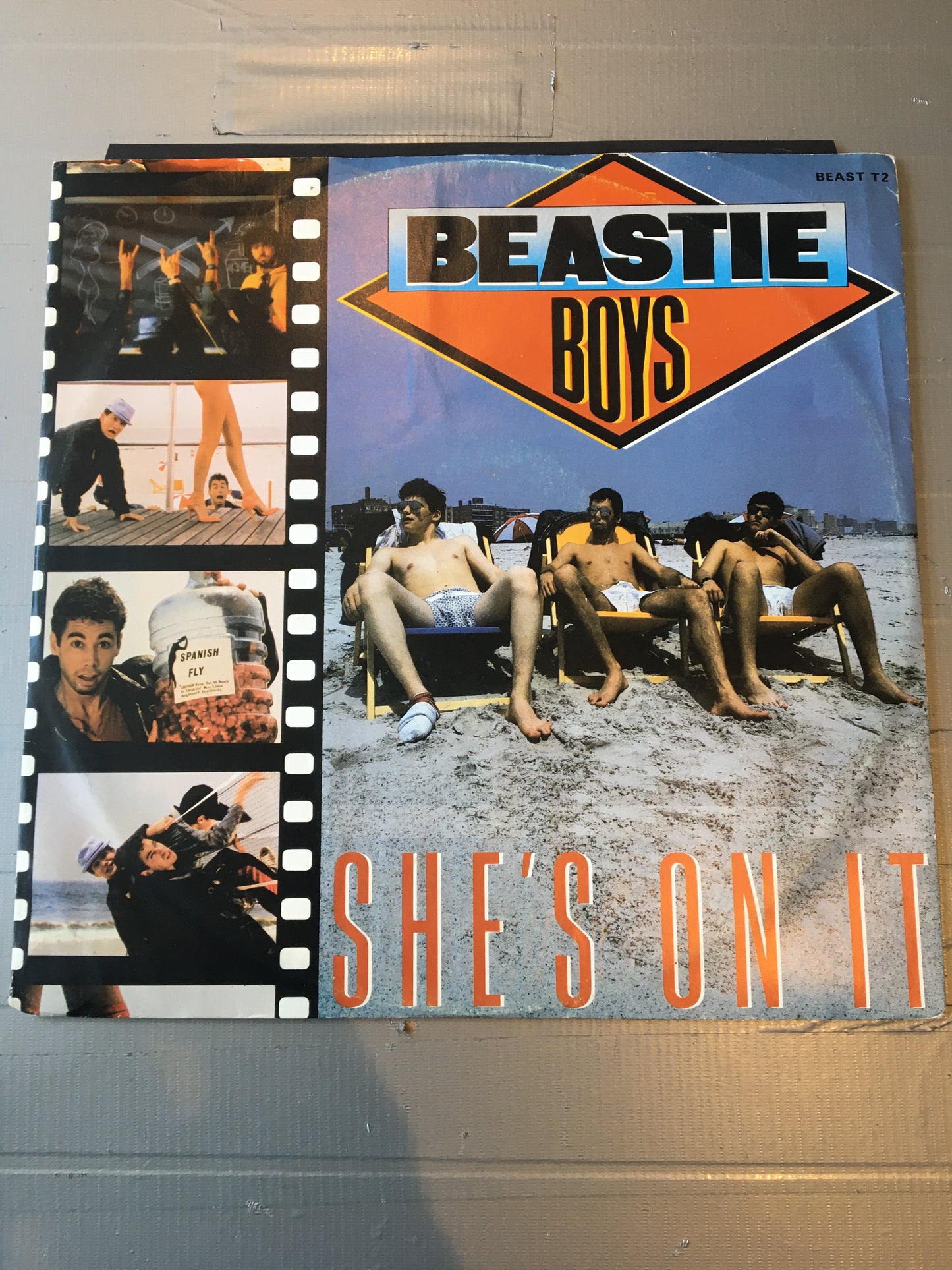 BEASTIE BOYS 1985 SHE’S ON IT
