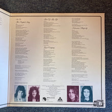 Load image into Gallery viewer, QUEEN: A NIGHT AT THE OPERA 1LP VINYL RECORD (1975)